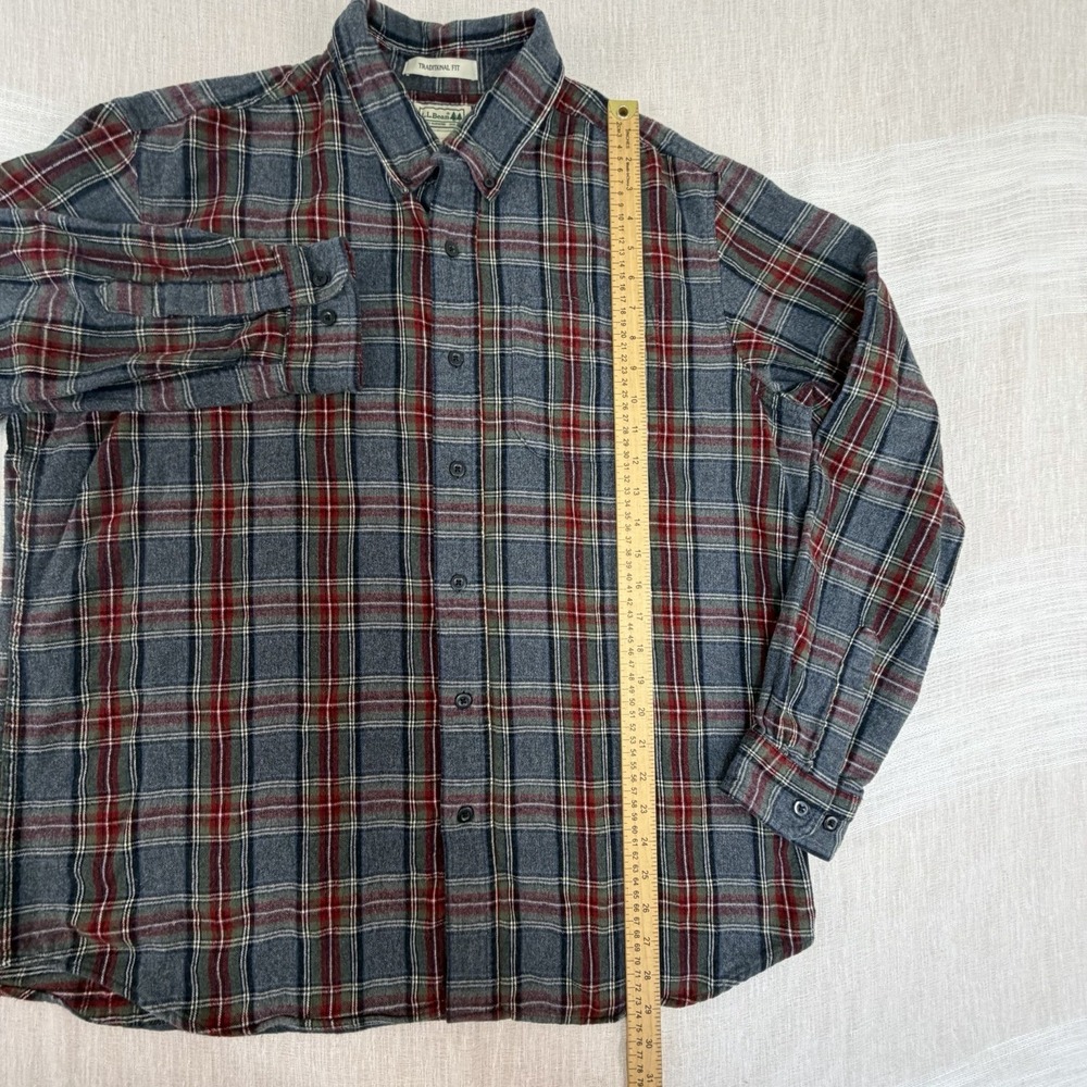 LL Bean Traditional Fit Flannel Men's Shirt Sz Large Gray Red Plaid L  #228061 - Picture 5 of 7